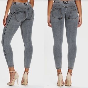 Freddy WR.UP Denim Mid Rise 7/8 Length Skinny Jeans, Grey/Yellow, Size 8